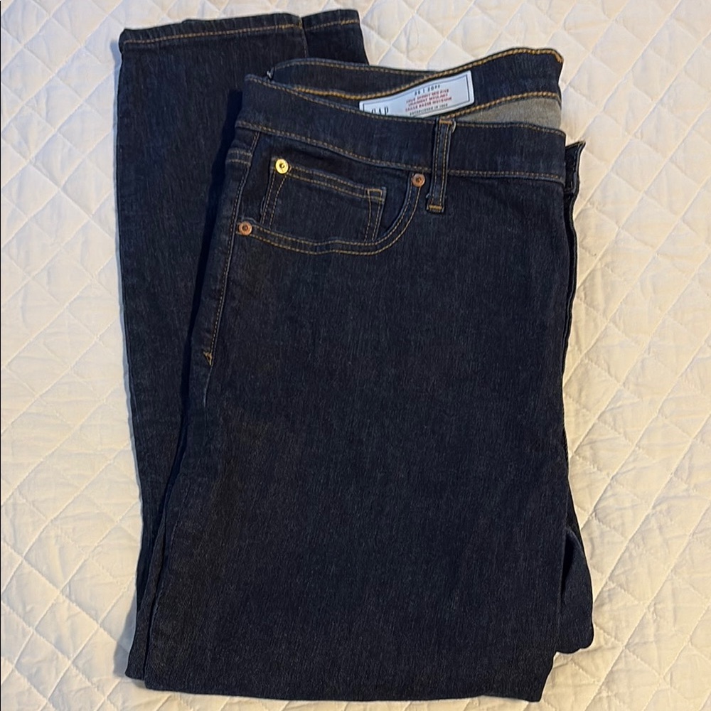 GAP True Skinny Mid Rise Jeans size 35 like new